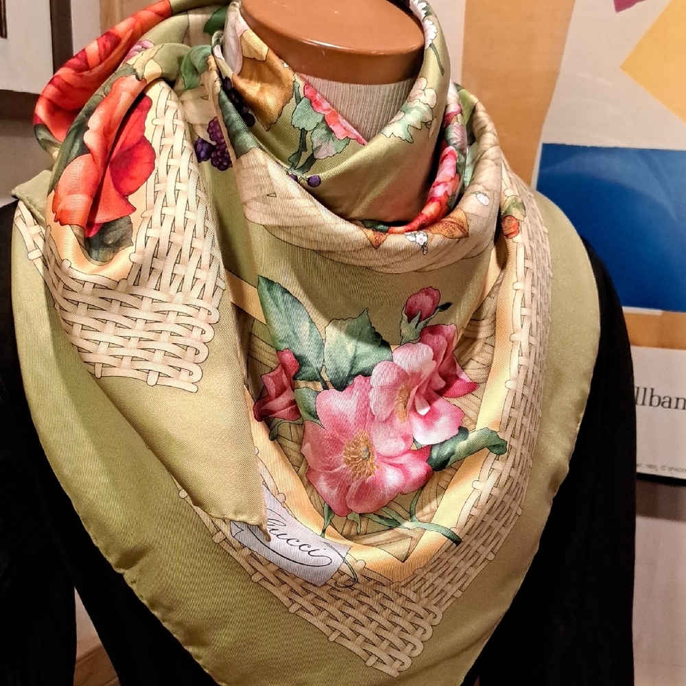 Gucci Floral Basketweave Silk Scarf With Original Box